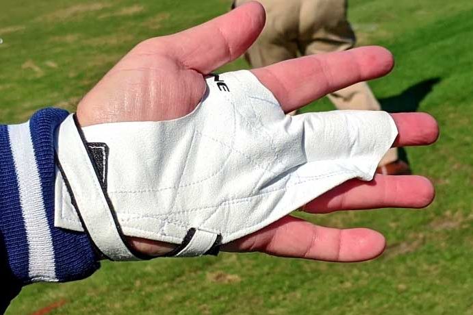 The One Golf Glove